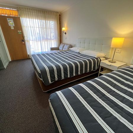 Summerhill Motor Inn (Adults Only) Меримбула Екстериор снимка