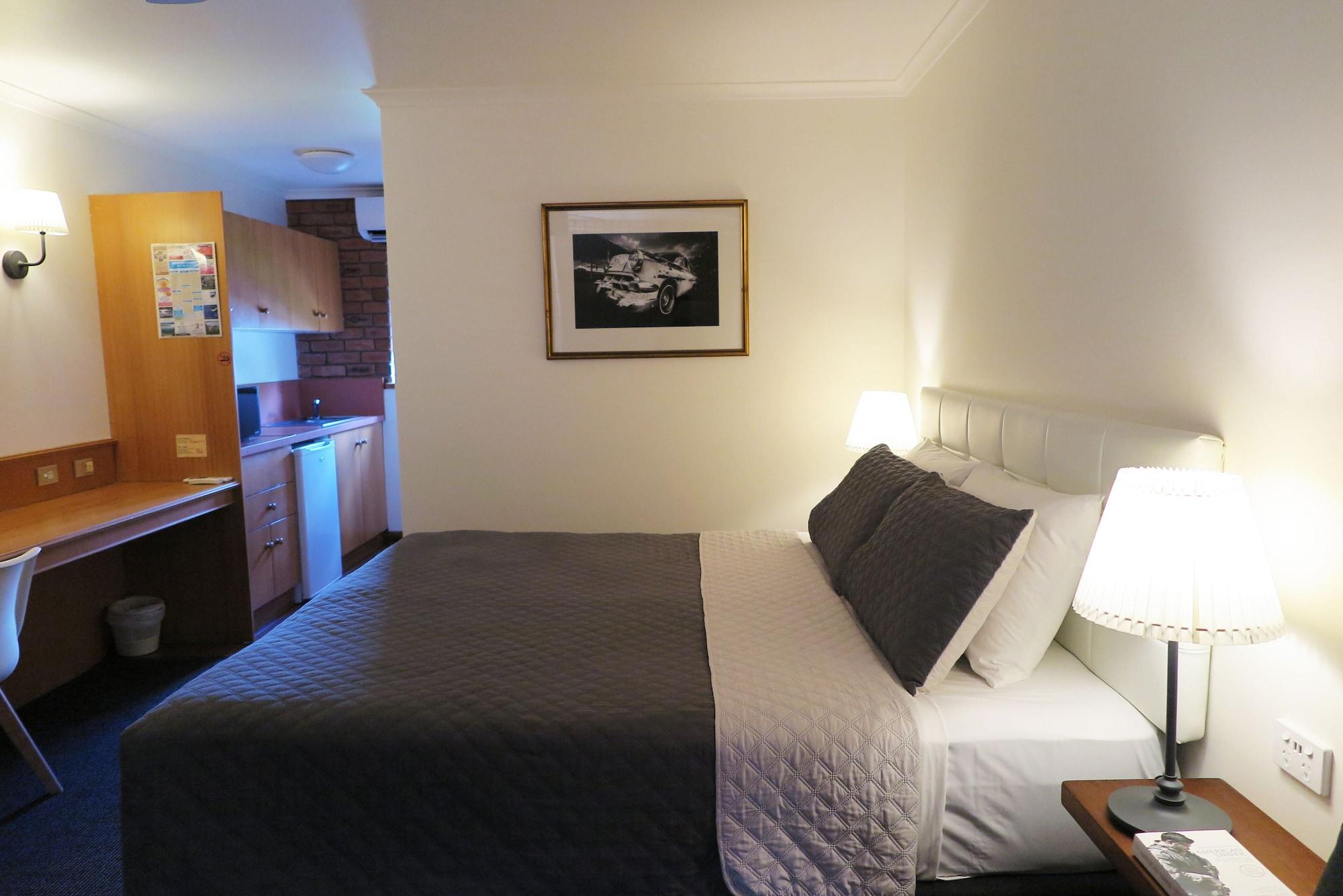 Summerhill Motor Inn (Adults Only) Меримбула Екстериор снимка