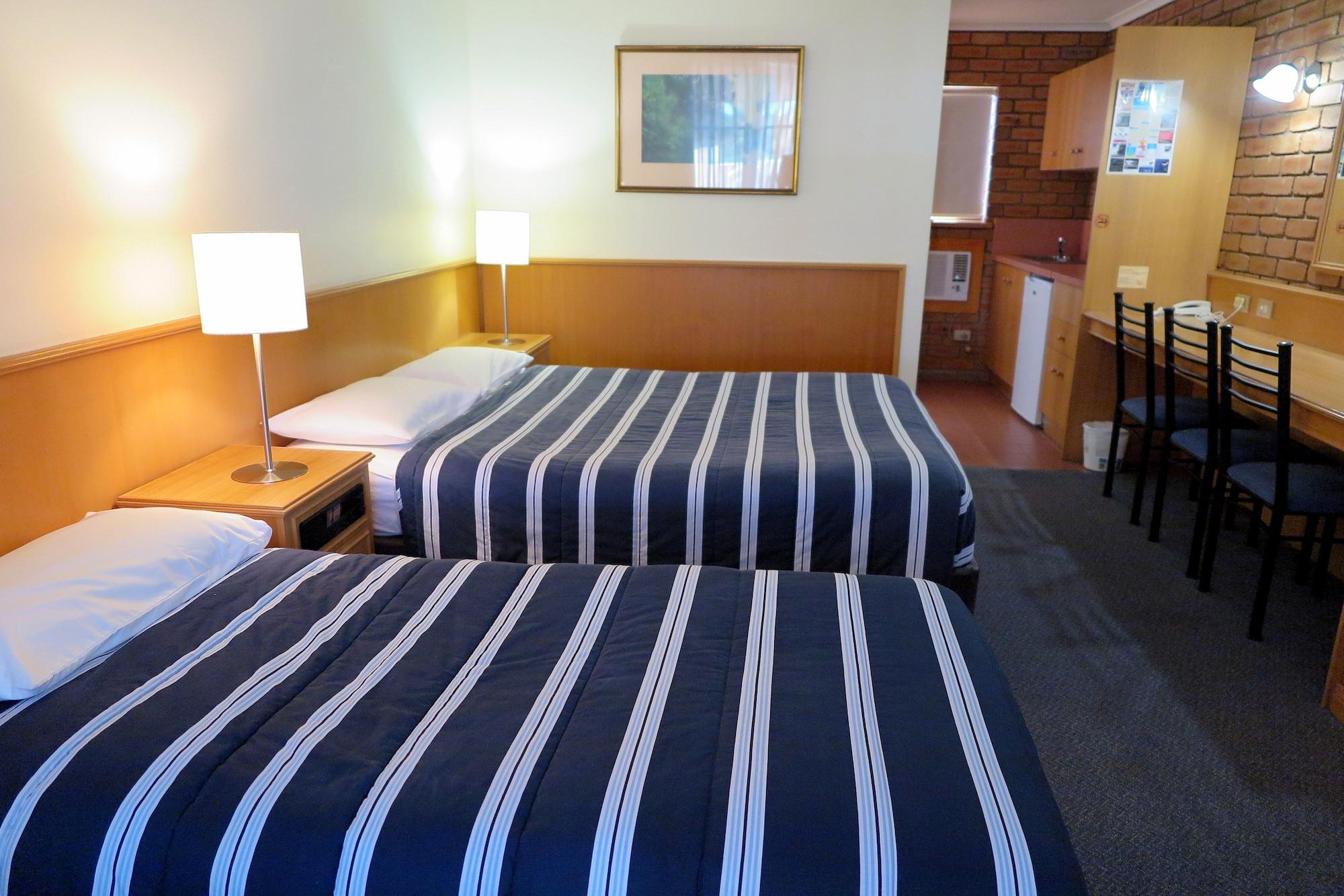 Summerhill Motor Inn (Adults Only) Меримбула Екстериор снимка