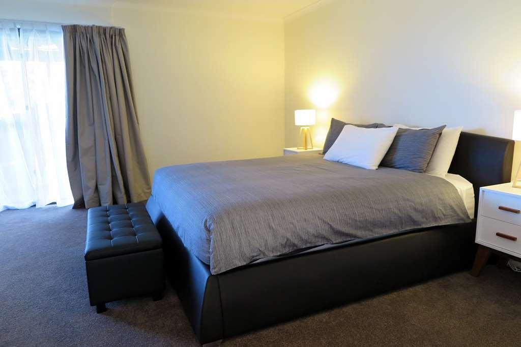 Summerhill Motor Inn (Adults Only) Меримбула Стая снимка