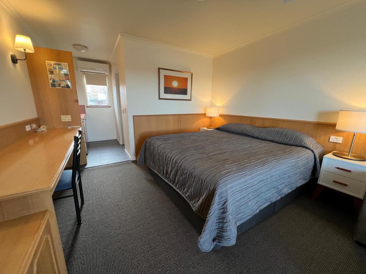 Summerhill Motor Inn (Adults Only) Меримбула Екстериор снимка