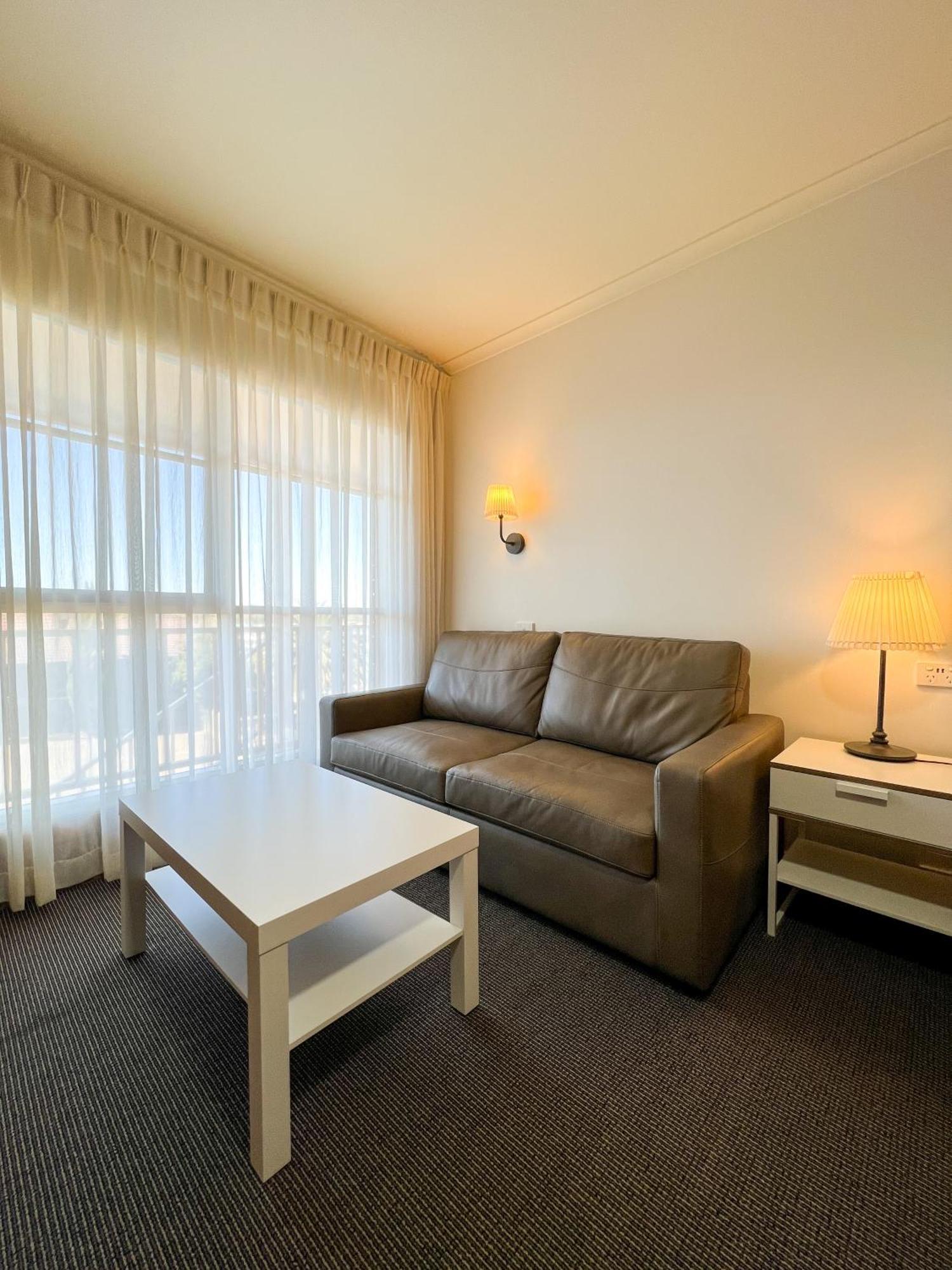 Summerhill Motor Inn (Adults Only) Меримбула Екстериор снимка