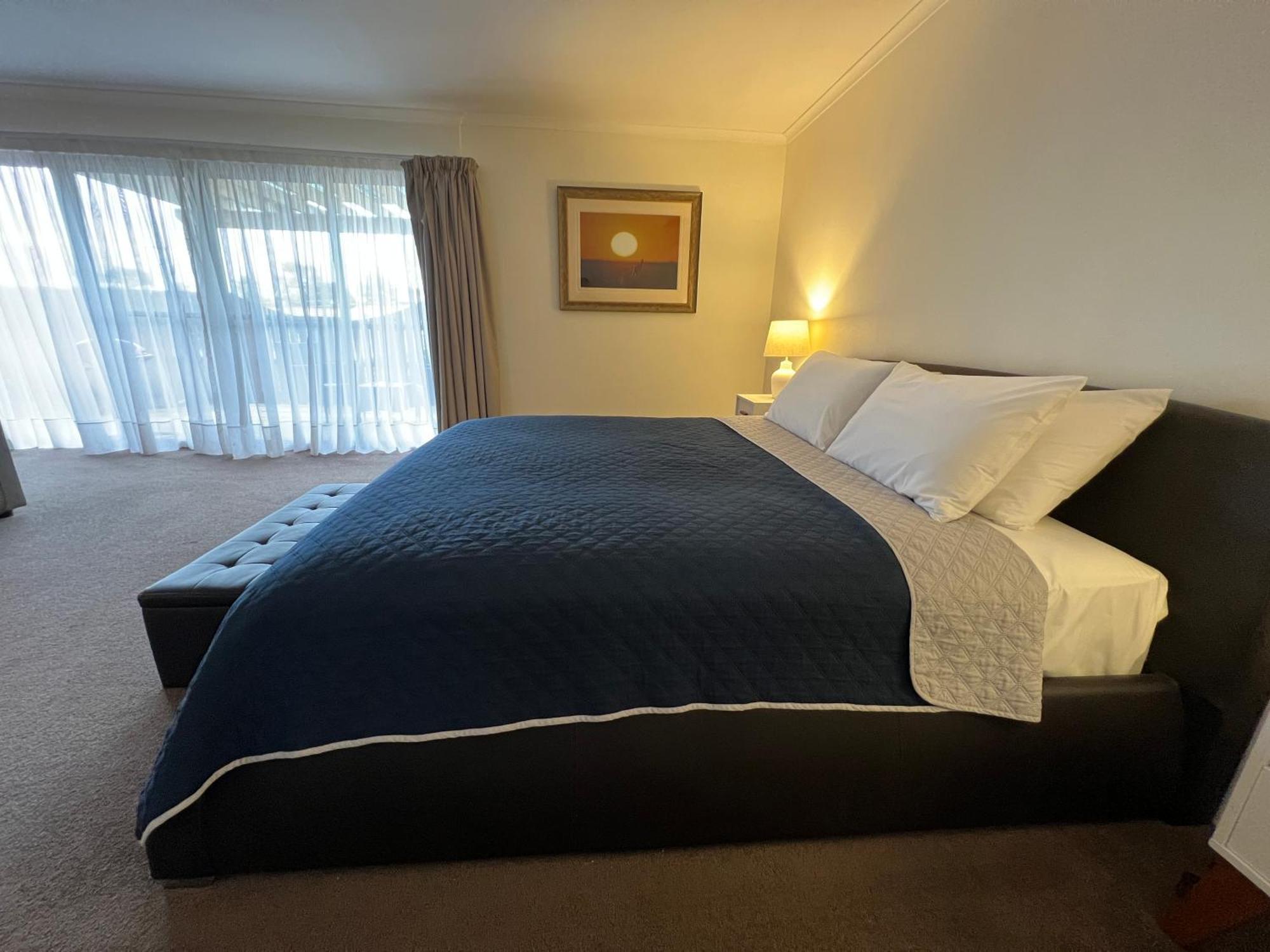 Summerhill Motor Inn (Adults Only) Меримбула Екстериор снимка