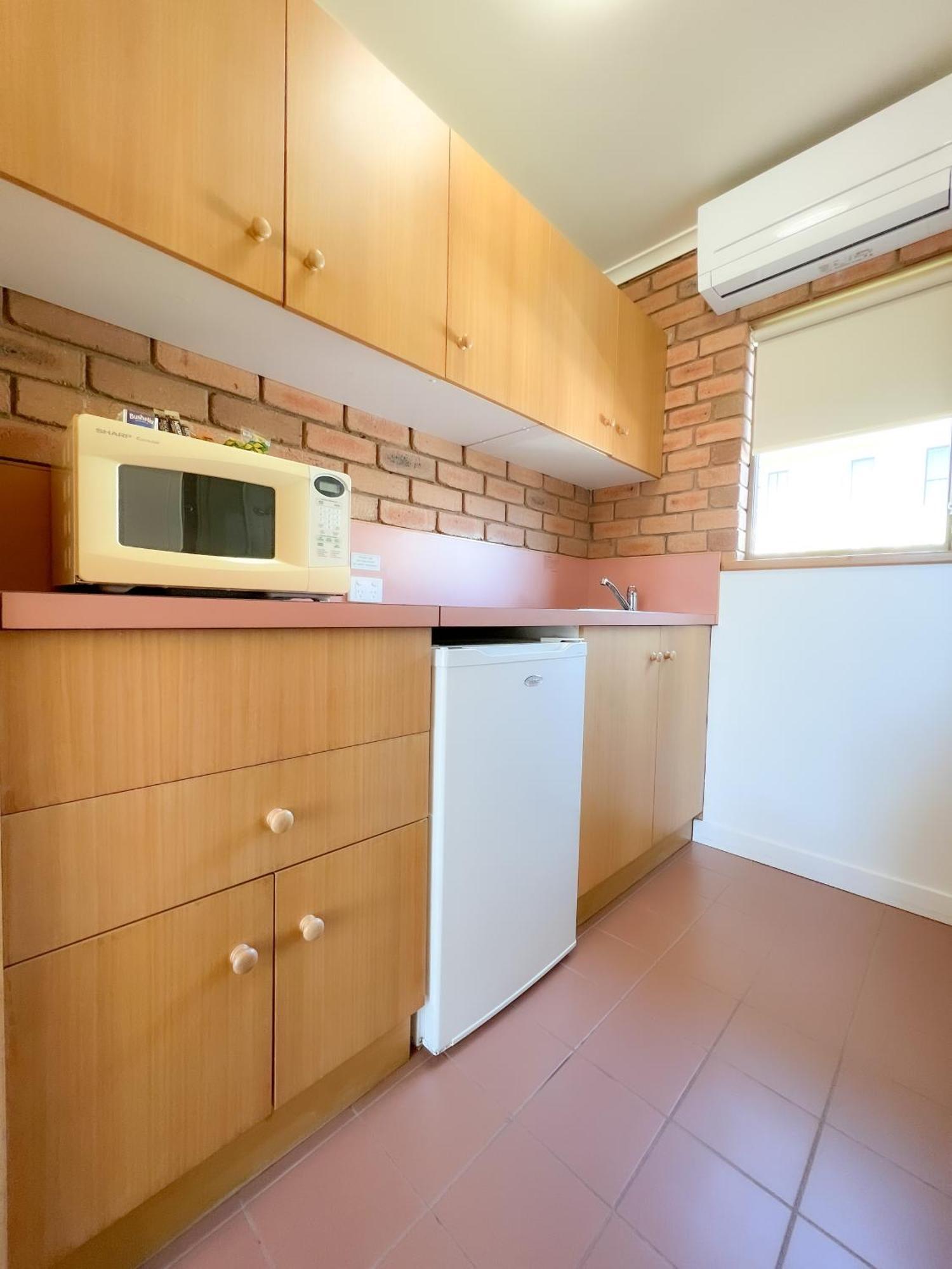 Summerhill Motor Inn (Adults Only) Меримбула Екстериор снимка