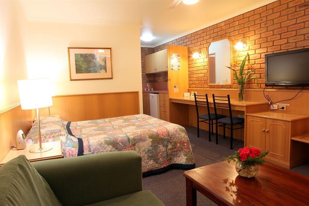 Summerhill Motor Inn (Adults Only) Меримбула Екстериор снимка